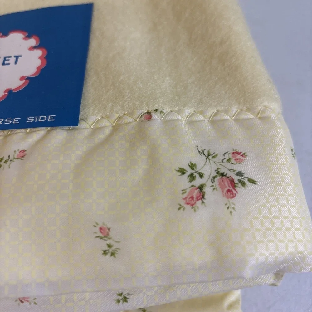 Montg‎ Wards Crib Blanket 36